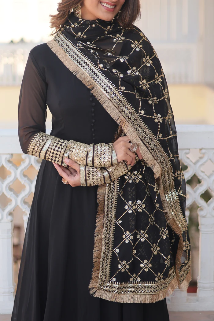 THE PERFECT ATTRACTIVE GOWN WITH DUPATTA SET