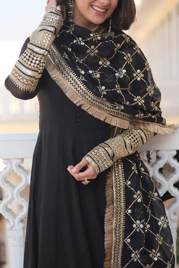 THE PERFECT ATTRACTIVE GOWN WITH DUPATTA SET