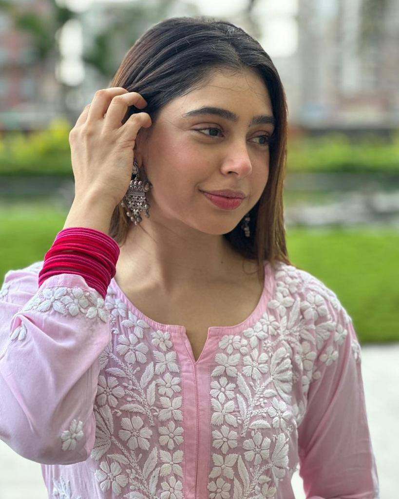 Niti Taylor Pink Rayon  Chikankari Kurta With Palazzo